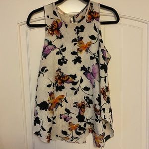 CREPE TOP WITH BUTTERFLY PRINT